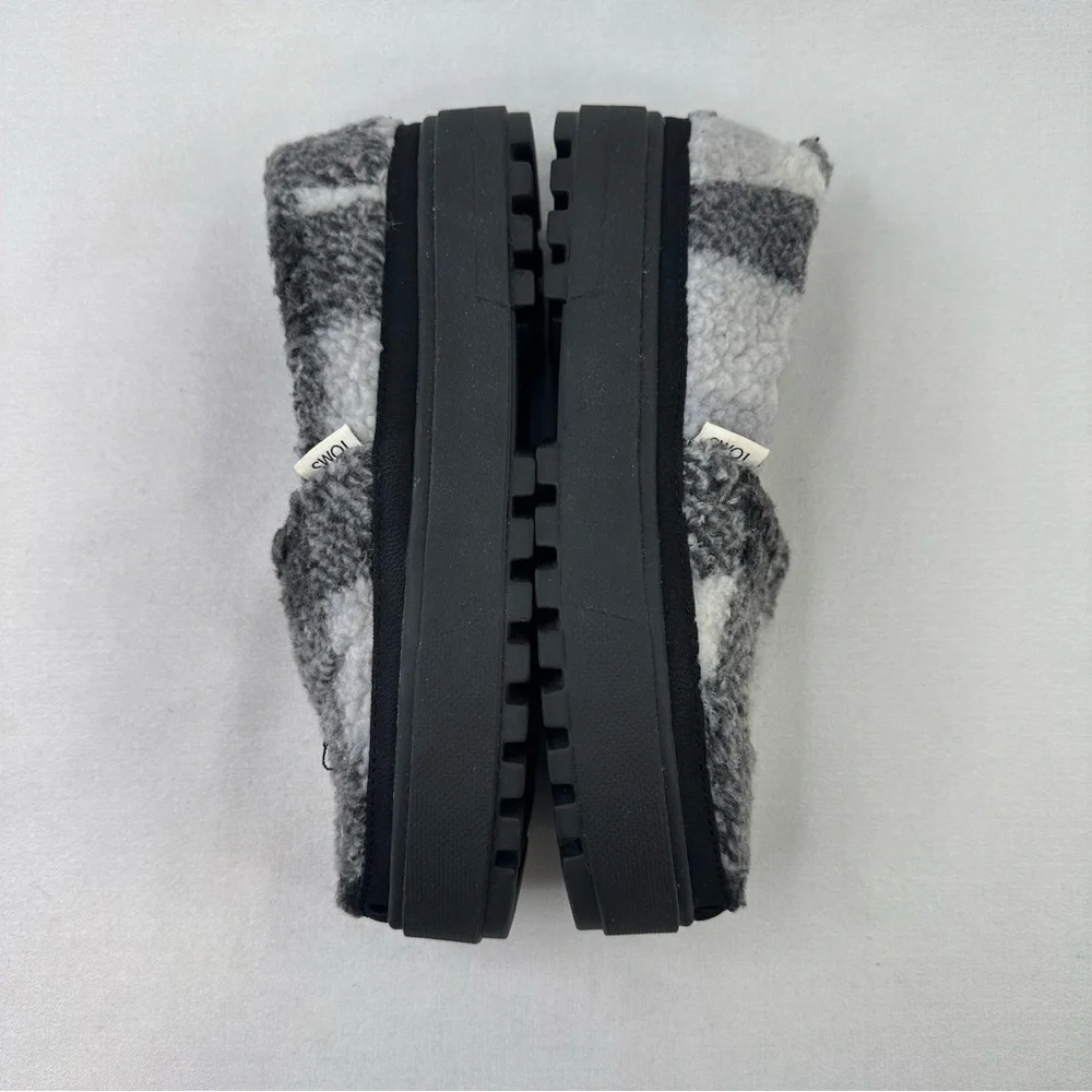 TOMS Sherpa Plaid Slip On Platform Shoes Gray White Cozy Women’s 7 - Picture 5 of 10